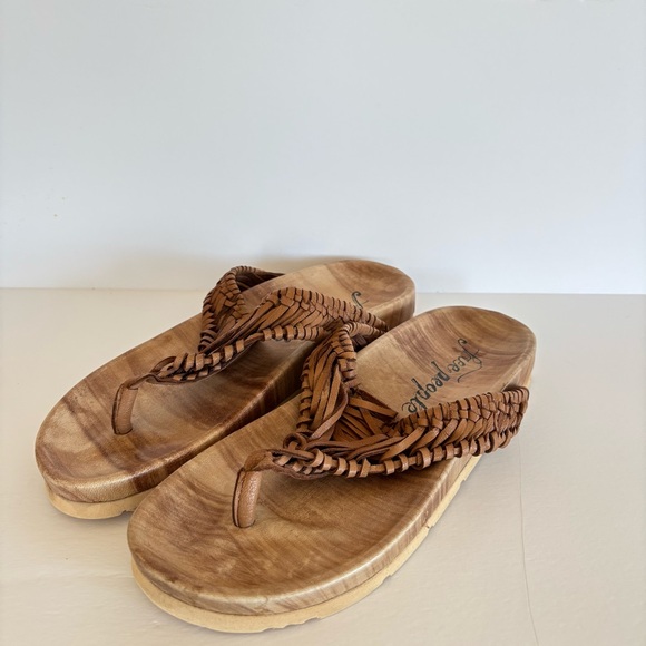 Free People Ivy Tan Handwoven Sandals 37/ 6.5 - Picture 3 of 10